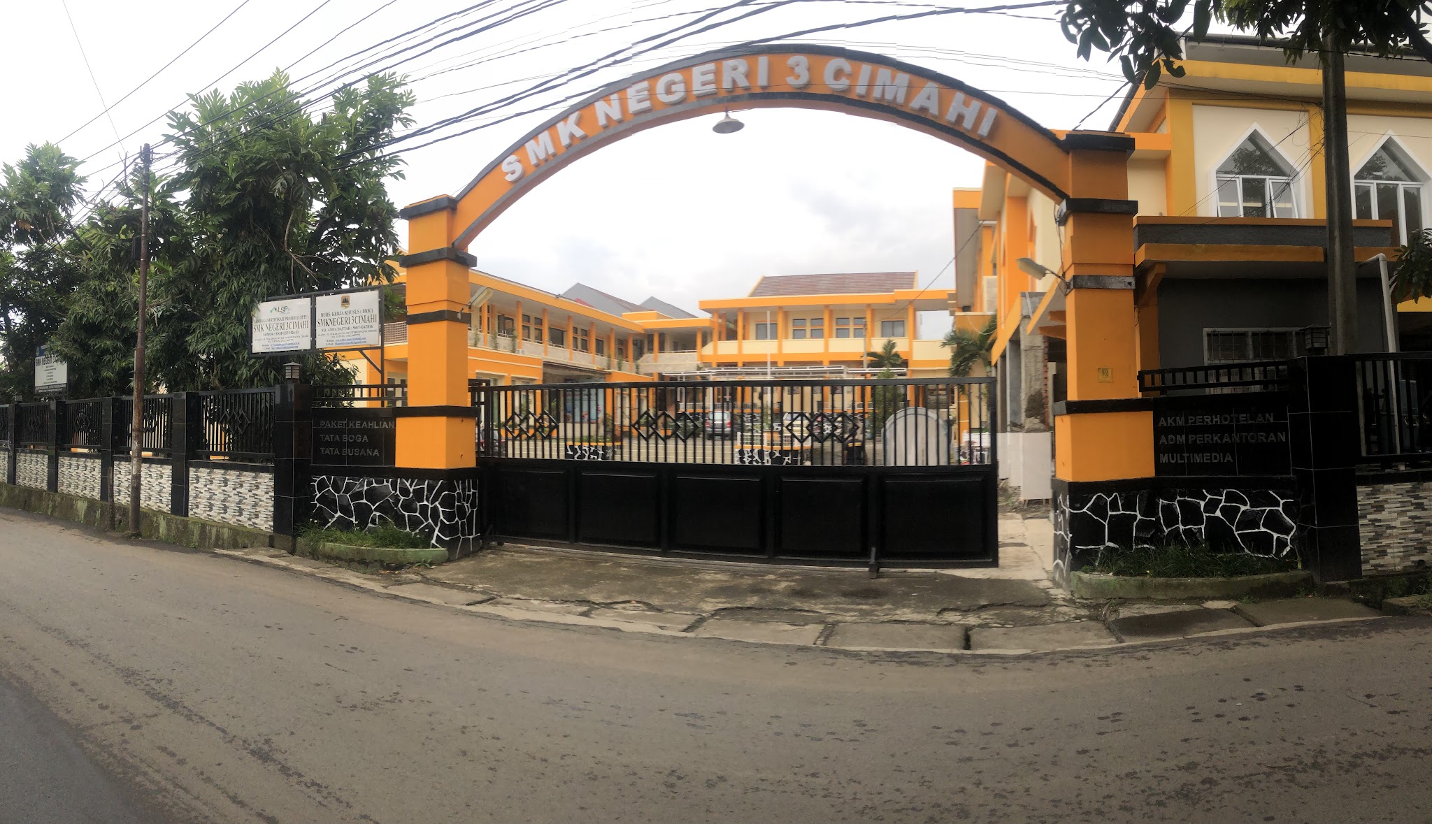 Depan SMKN 3 Cimahi 